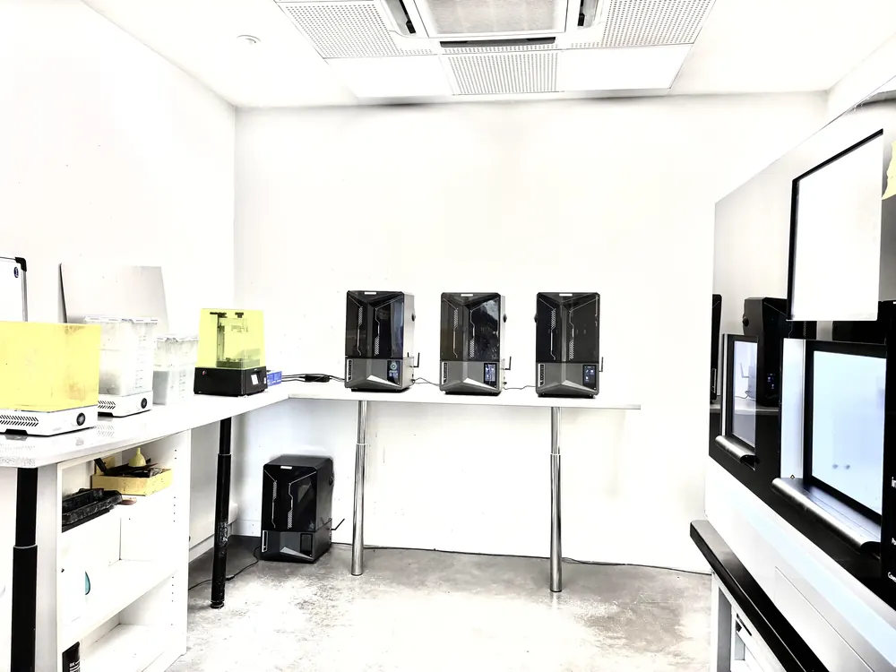 L’espace impression 3D du laboratoire P.O Dentaire